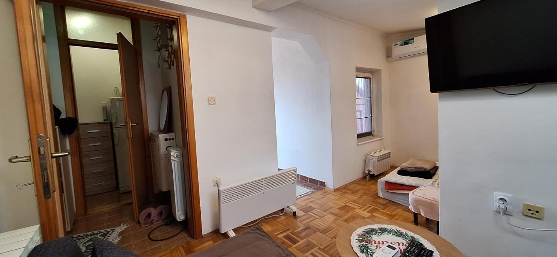 Apartman Ellye Lukavica 외부 사진